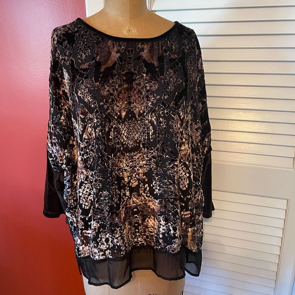 CHICO’S | crushed velvet 3/4 sleeve pullover top black pattern sheer bottom 3